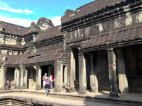 Галерея у бассейна. Ангкор Ват