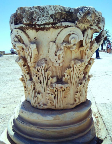Капитель колонны. Римские термы в Карфагене