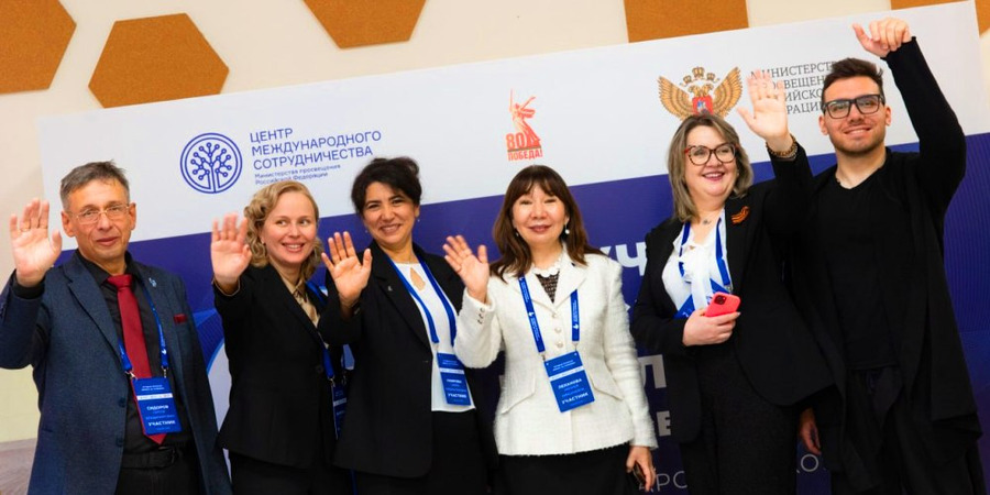 В номинации «Лучший педагог русского языка как иностранного»