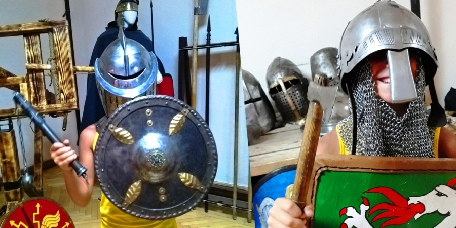 Копии старинного оружия и доспехов в музее можно примерять